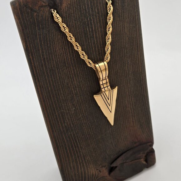 14K Gold Plated Arrowhead Pendant and Rope Chain Necklace - Picture 6 of 6